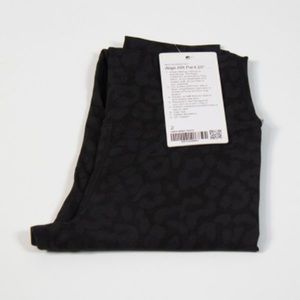 LULULEMON, size 4, black cheetah print
